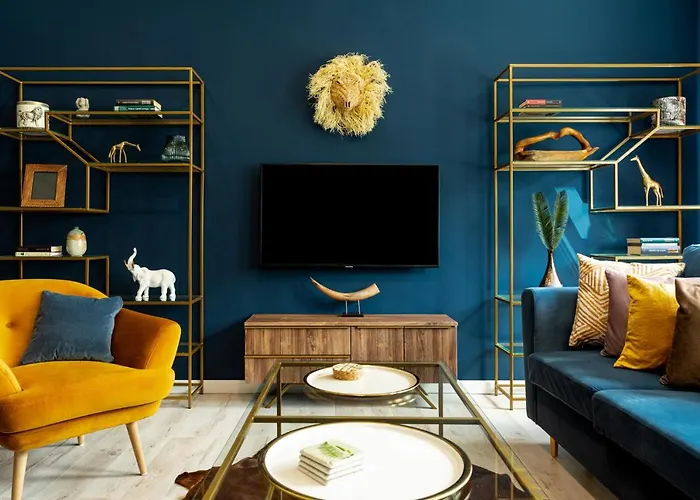 Welcome To The Jungle By Holt *