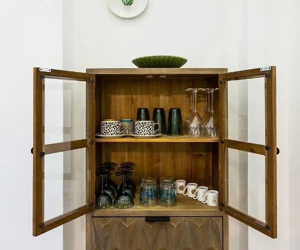 Welcome To The Jungle By Holt * Бухарест