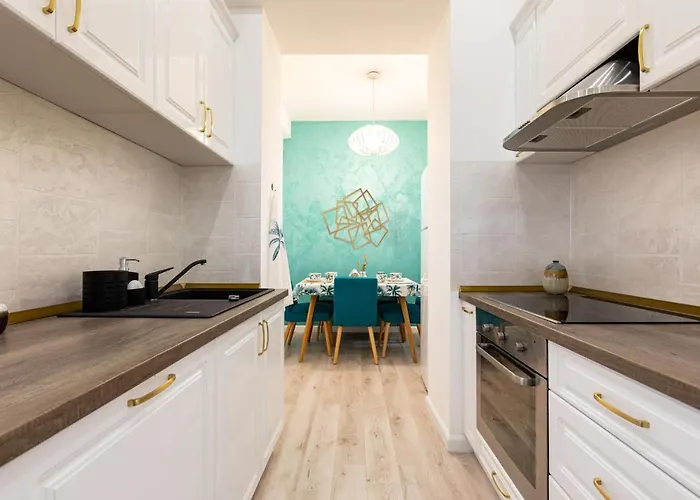 Welcome To The Jungle By Holt شقة